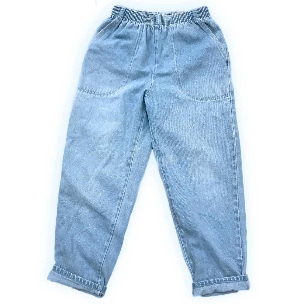 High Rise Light Wash Pull-On Mom Jeans